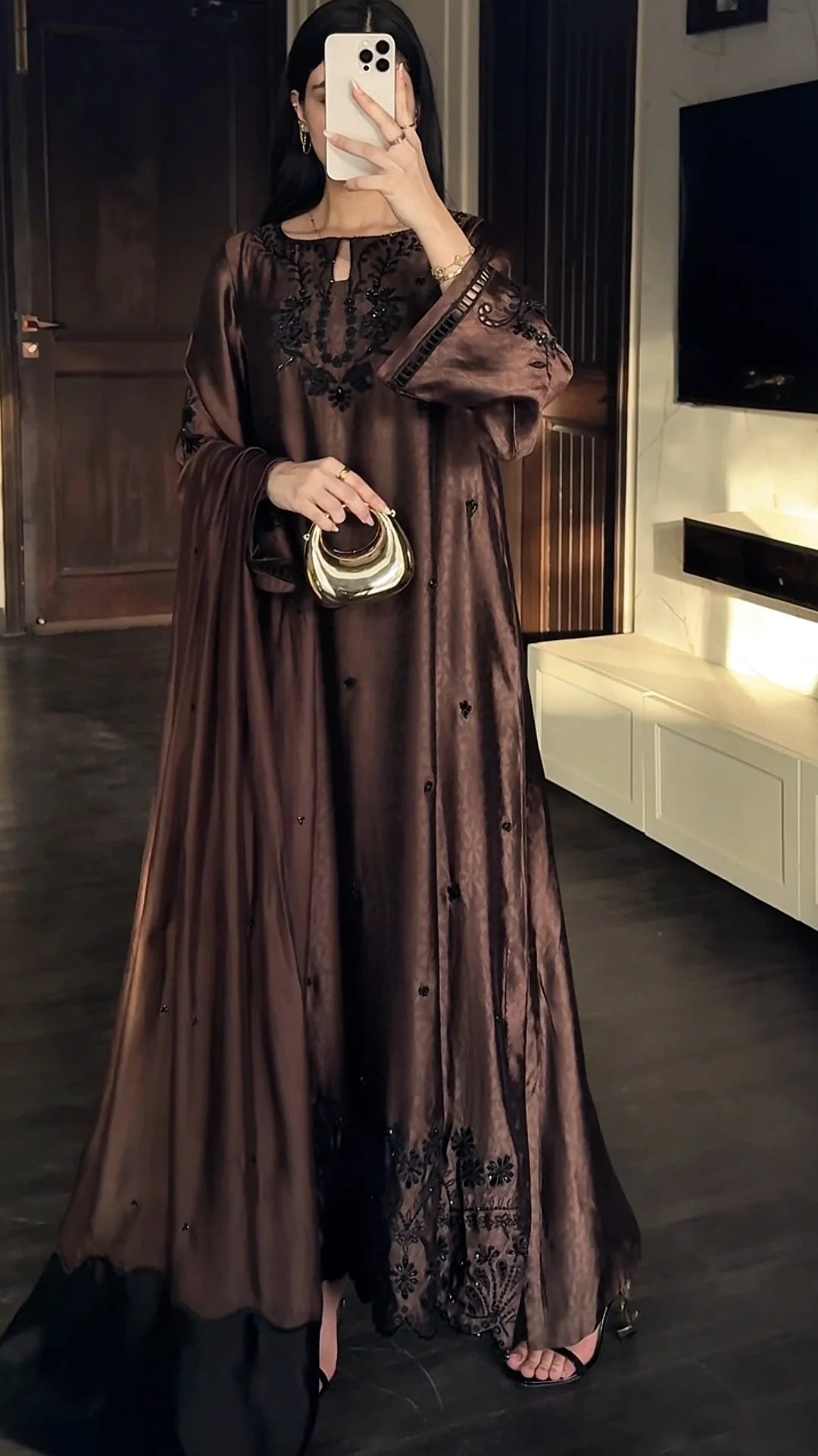 Mahveen Noir